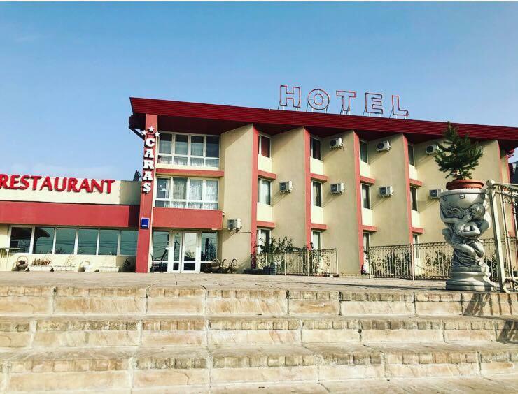 Hotel Caras Оравица Экстерьер фото